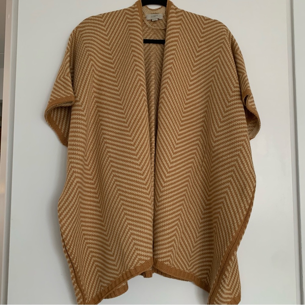 Loft one size poncho/cape Tan/Beige New without tags.  Never worn.